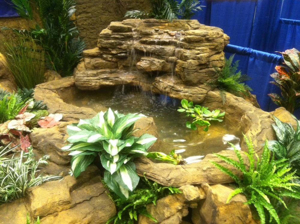 Universal Rocks Large Edge Waterfall-Corner