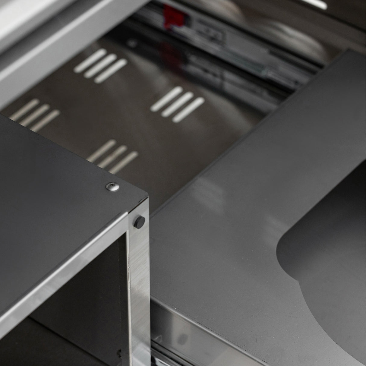 Blaze LTE PRO 40-Inch 5-Burner Gas Grill - BLZ-5LTEPRO-LP/NG