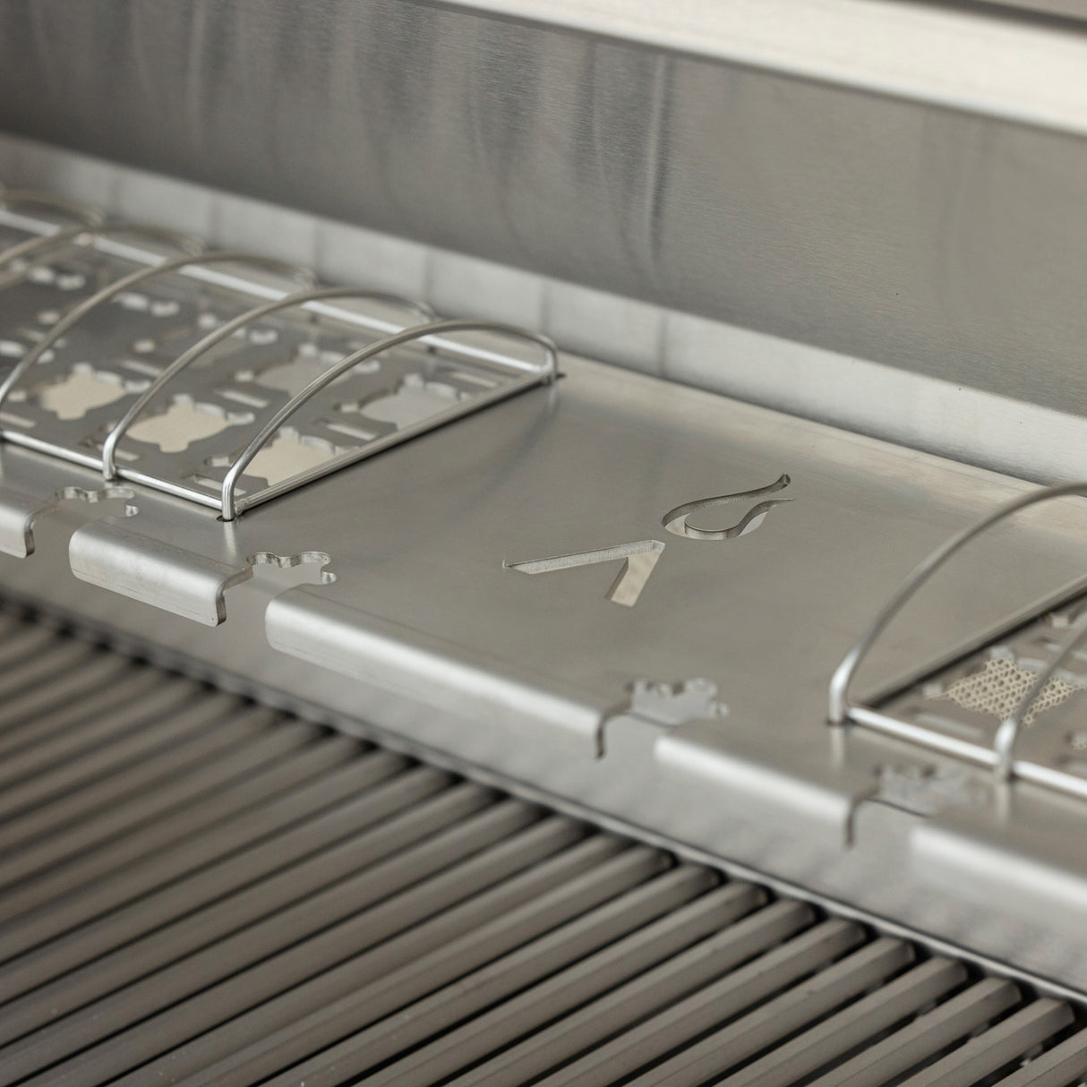 Blaze LTE PRO 40-Inch 5-Burner Gas Grill - BLZ-5LTEPRO-LP/NG