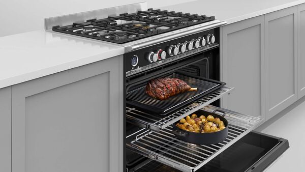 Fisher & Paykel 36" Series 9 Classic Dual Fuel Range, 5 Burner – OR36SCG6*