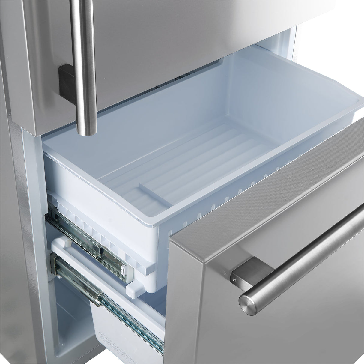Forno Milano Espresso 31-Inch Bottom Freezer Refrigerator, Stainless Steel, 17.2 cu.ft Capacity, Right Swing Door