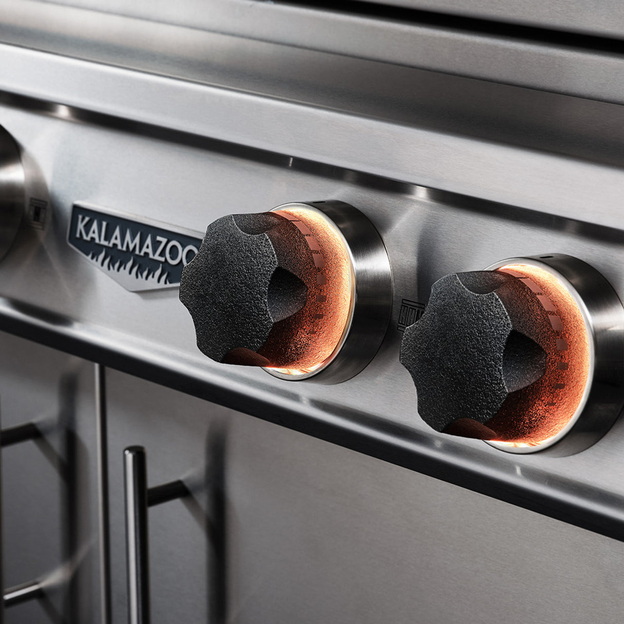 Kalamazoo K1000HS Freestanding Hybrid Fire Grill with Side Burner - K1000HS