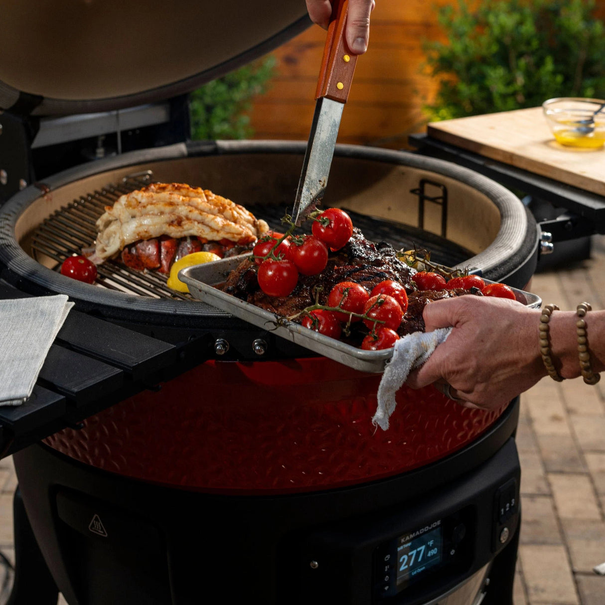 Kamado Joe Konnected Joe Digital WiFi Charcoal Grill & Smoker - KJ15041123