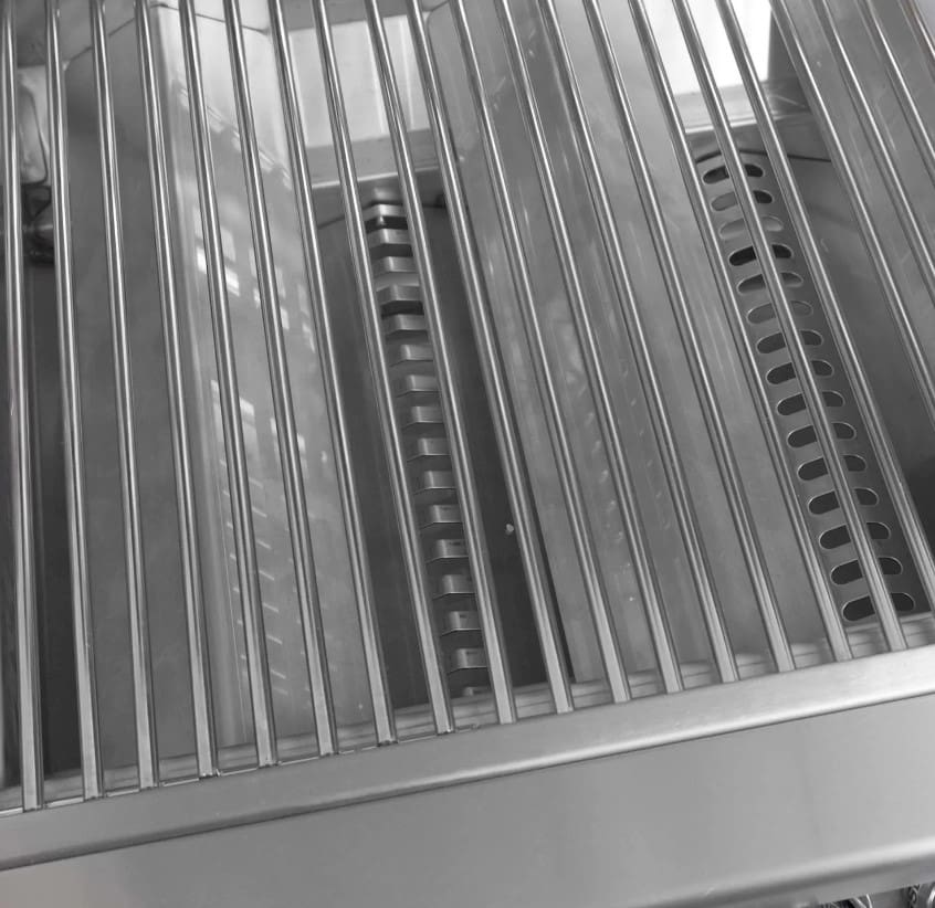 Lion Premium Grills Freestanding L60000 32-Inch 4-Burner Gas Grill