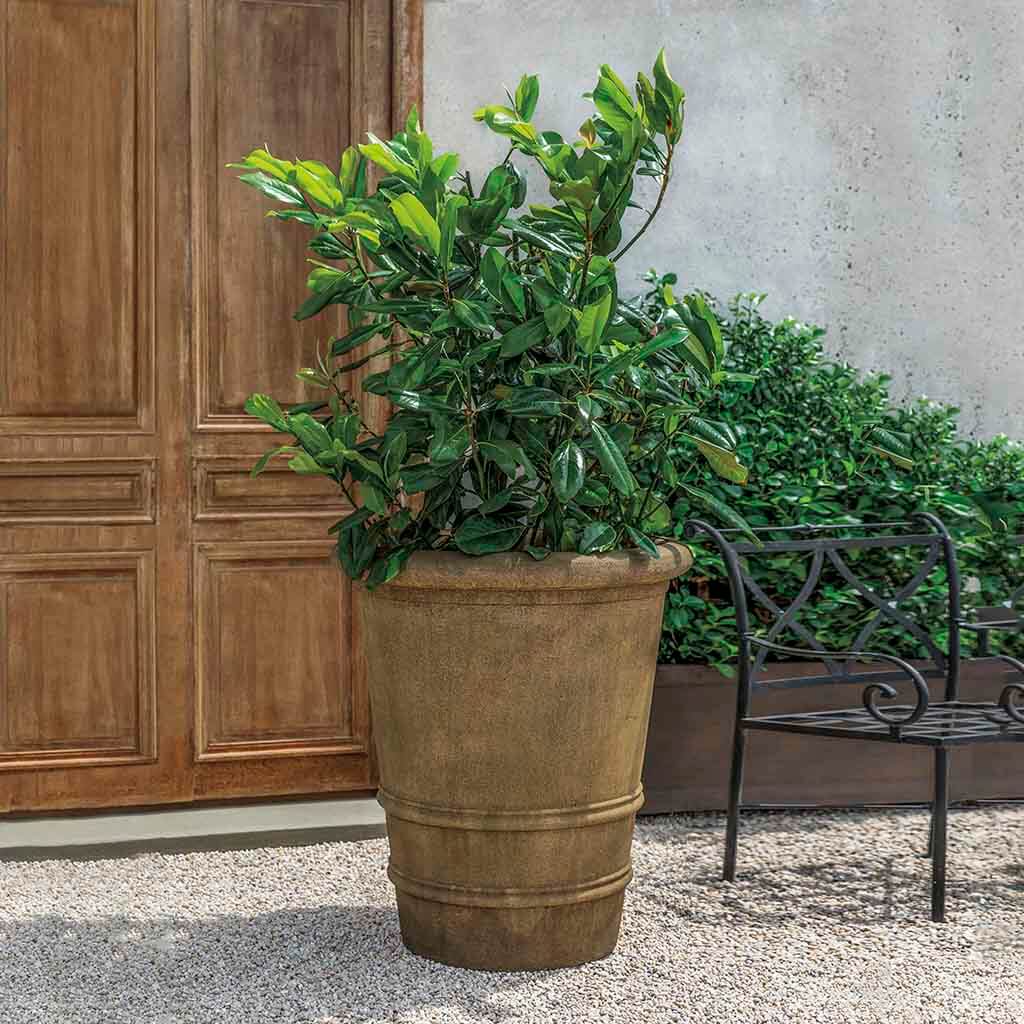 Campania Urbino Planter, XLG - P-856