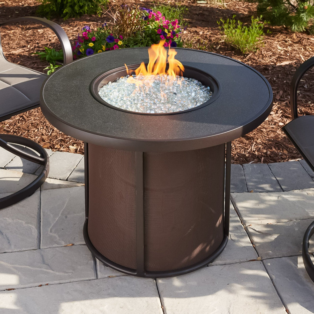 The Outdoor Greatroom Stonefire 31" Round Gas Fire Pit Table - SF-32-K