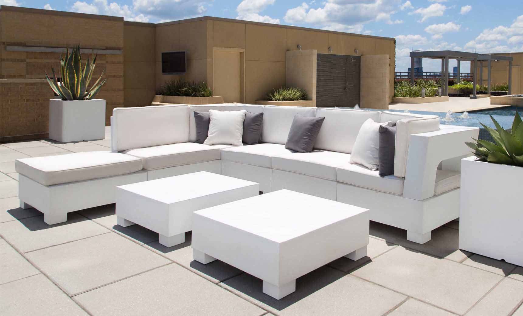Ledge Lounger Signature Coffee Table