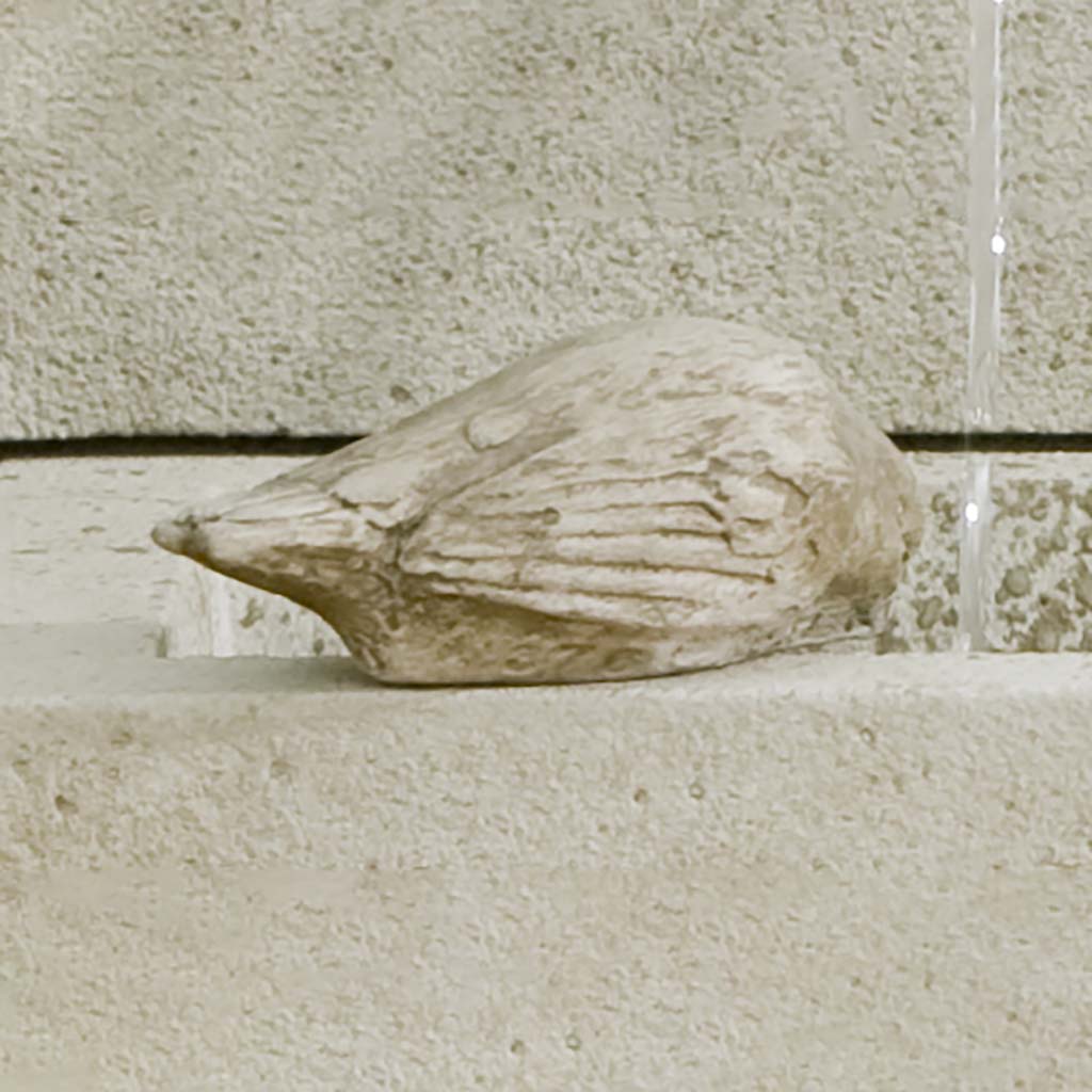 Campania Solo Garden Statue - A-376