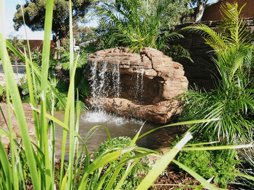 Universal Rocks "The Cave"