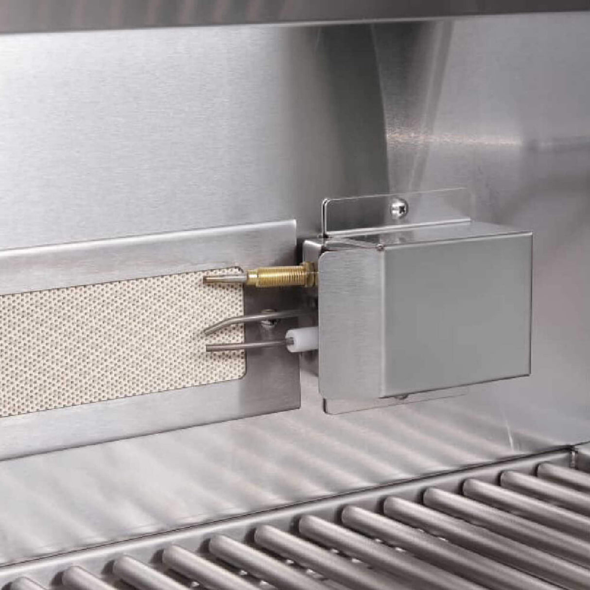 Edgestar 60K BTU Natural Gas Outdoor Built-In Grill W/ Rotisserie And LED Lighting, 30" (SAK52871)