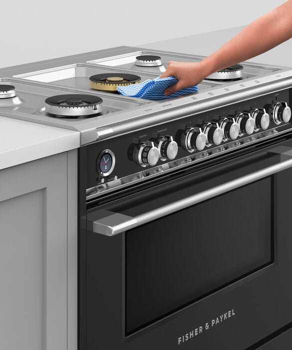 Fisher & Paykel 36" Series 9 Classic Dual Fuel Range, 5 Burner – OR36SCG6*