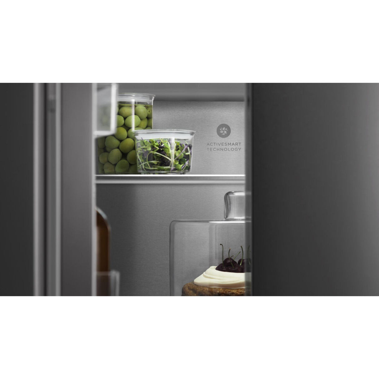 Fisher & Paykel 18cu ft Series 7 French Door Refrigerator Freezer, Ice & water - RF178ANUX1
