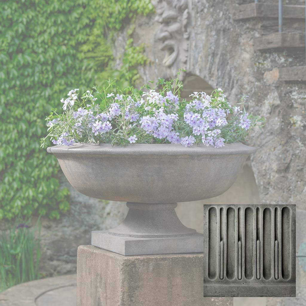 Campania Apsley Urn - P-972