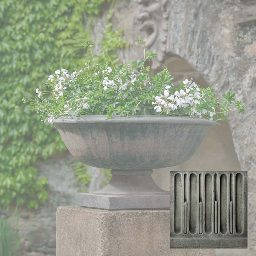Campania Apsley Urn - P-972