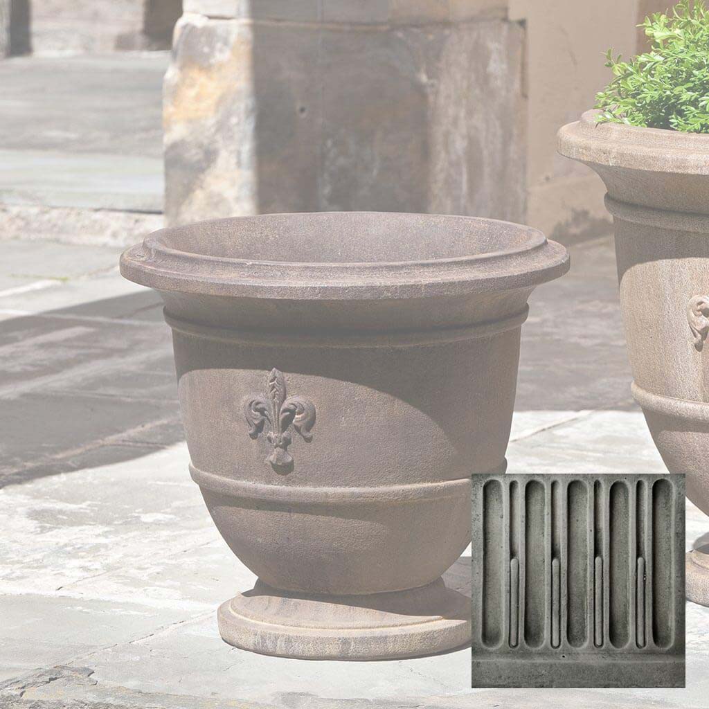 Campania Fleur de Lis Urn - P-573