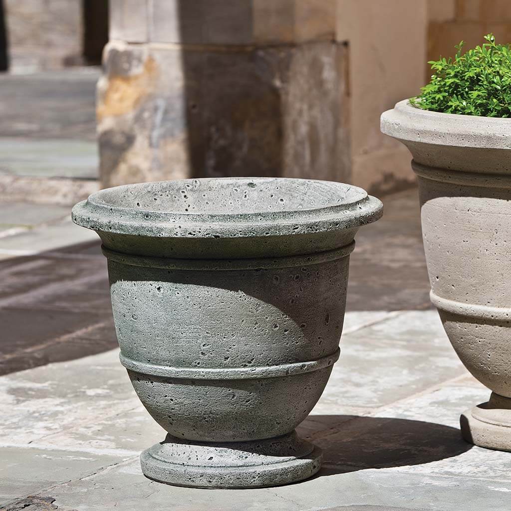 Campania Relais Urn - P-575