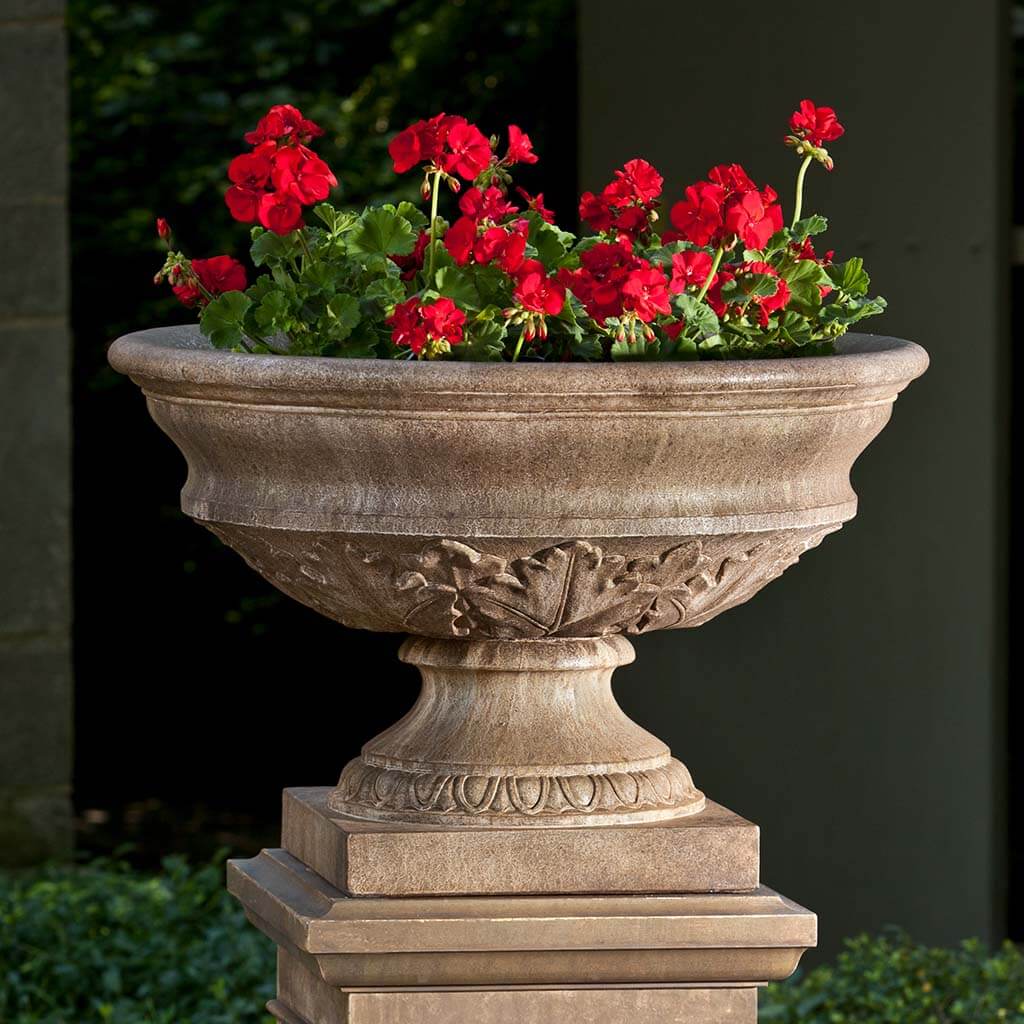 Campania Coachhouse Urn - P-595