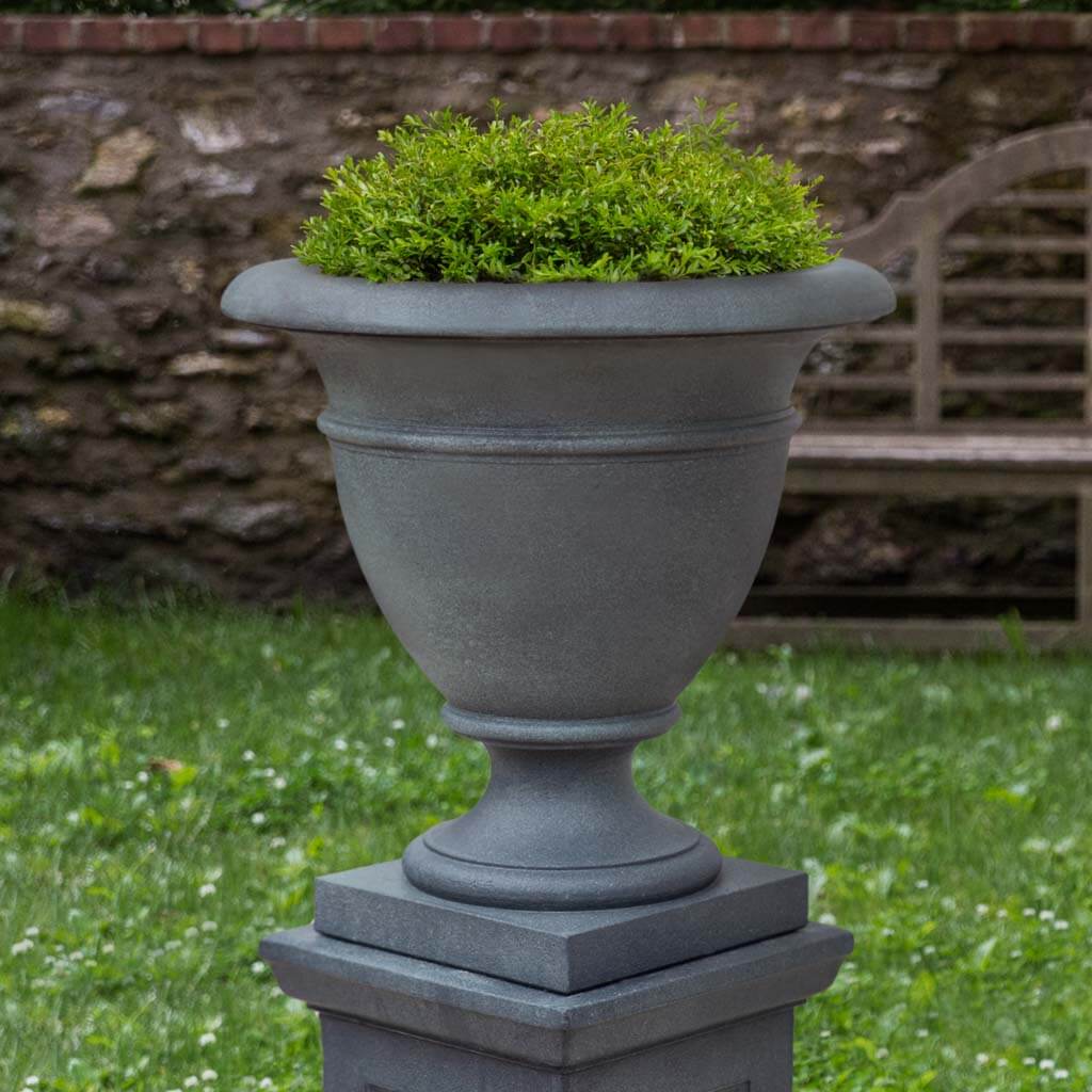 Campania St. James Urn, Large - P-839
