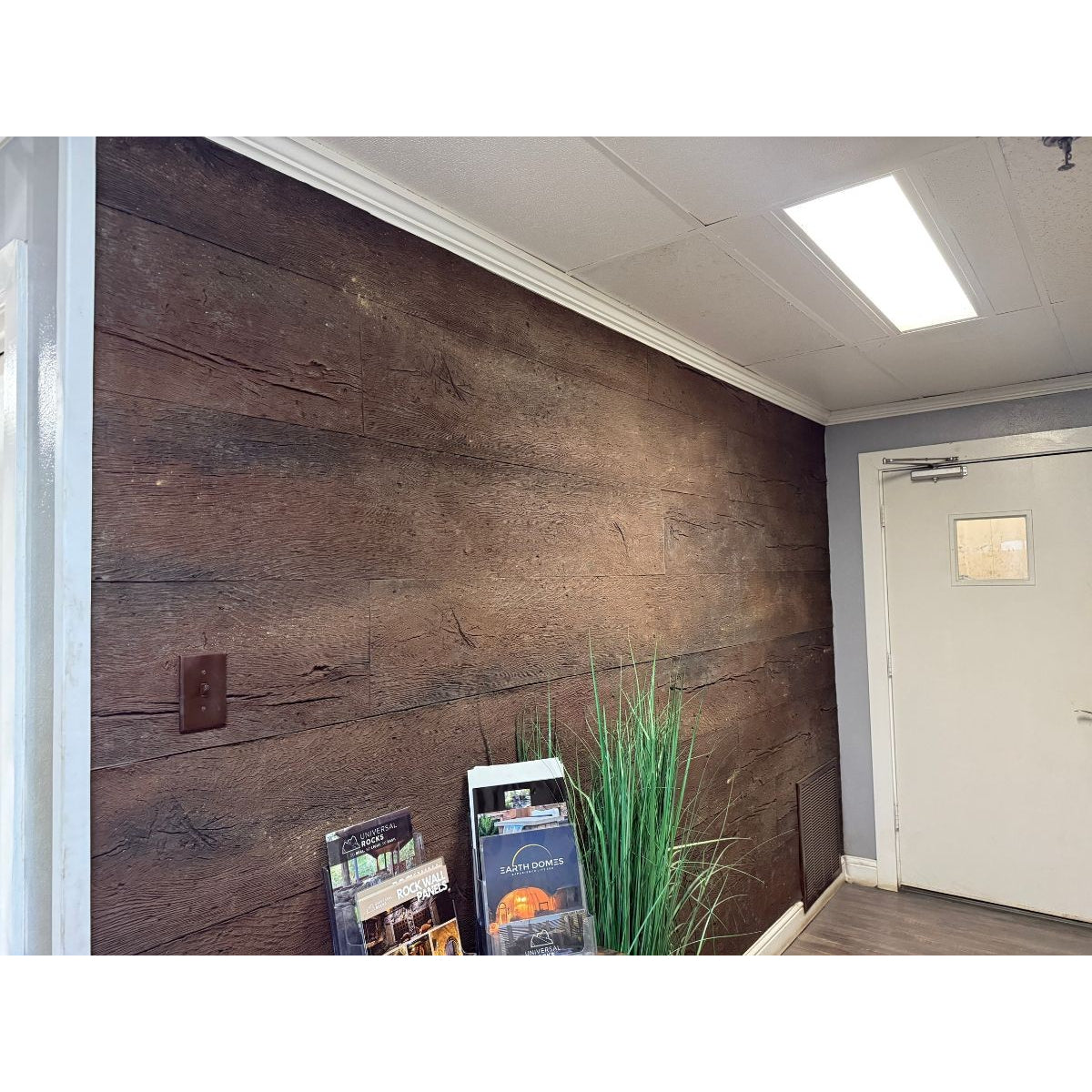 Universal Rocks Woodland 46" x 20' Wall Panel – WOODLAND-PANEL