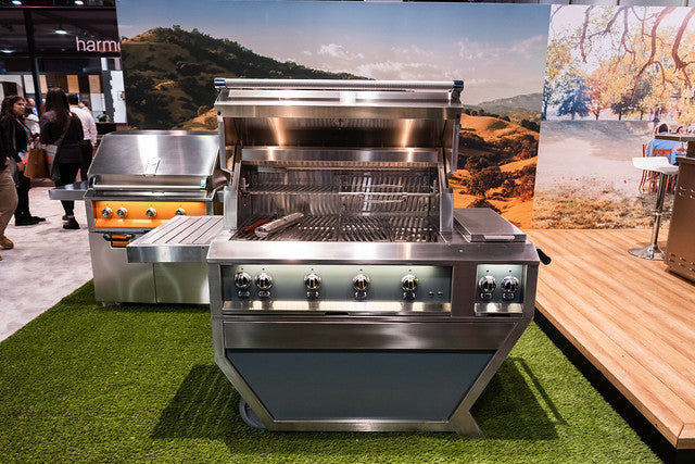 Hestan 42" Outdoor Built-In Grill with Deluxe Cart, 4-Trellis Burners, Double Side Burner & Rotisserie Kit - GABR42CX2