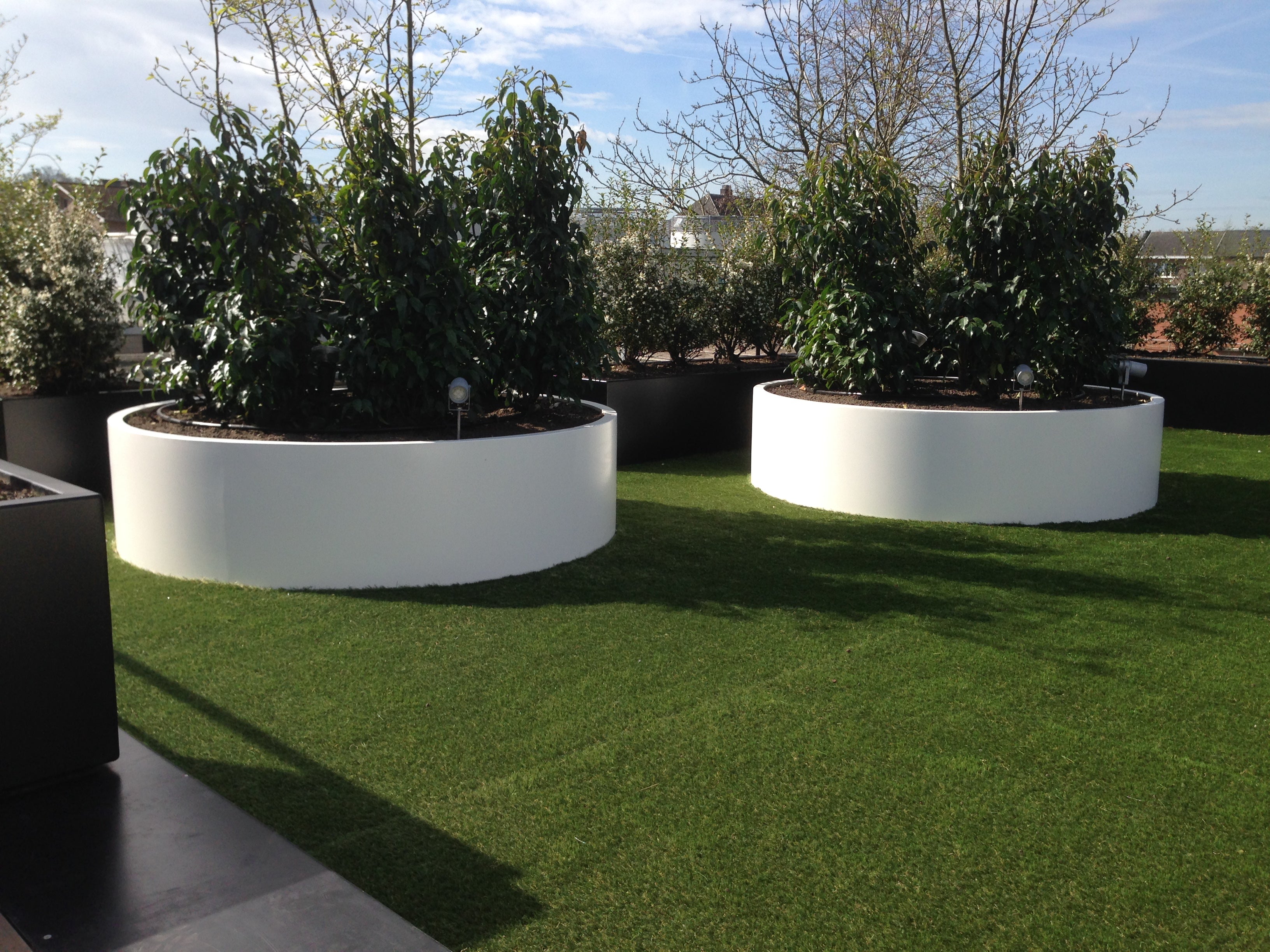 Adezz Circum Aluminium Planter