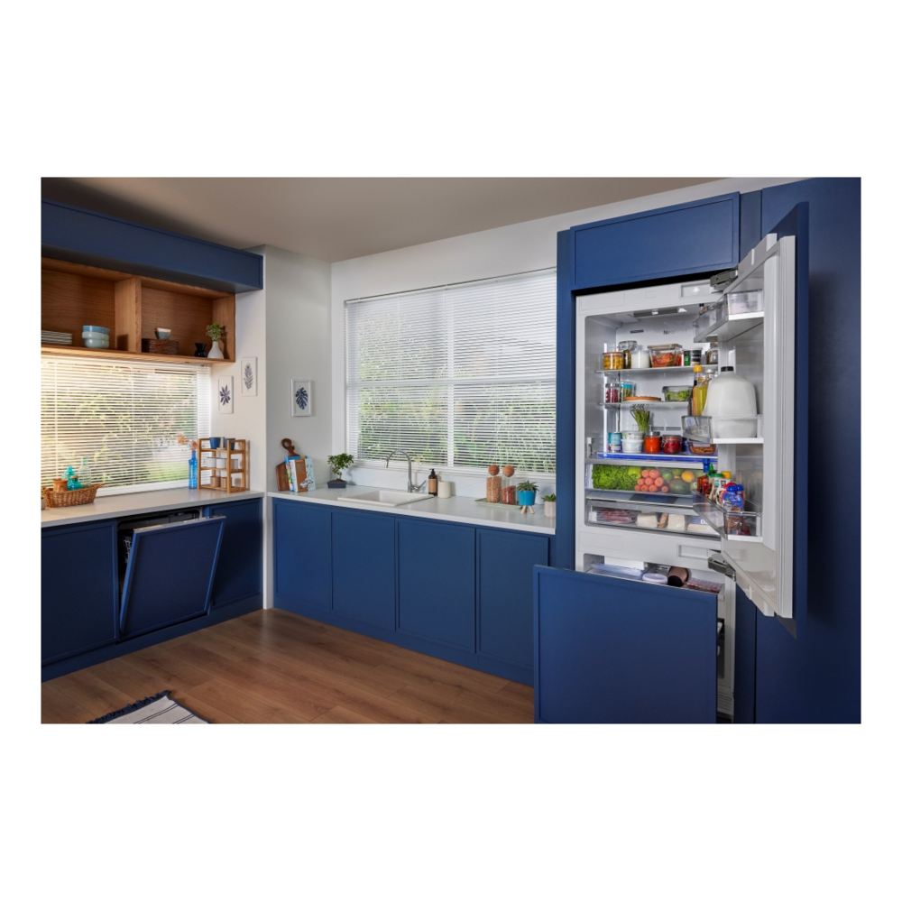 Beko  30" Built-In Bottom Freezer Refrigerator with 16.4 cu. ft. Capacity, EverFresh+, Turbo Ice Maker, ActiveFreshBlueLight, in Panel Ready