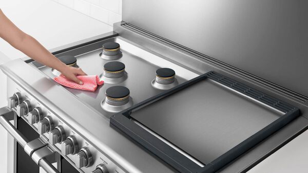 Fisher & Paykel 48" Series 7 Professional Gas Range, 5 Burner with Griddle – RGV3-485GD-N