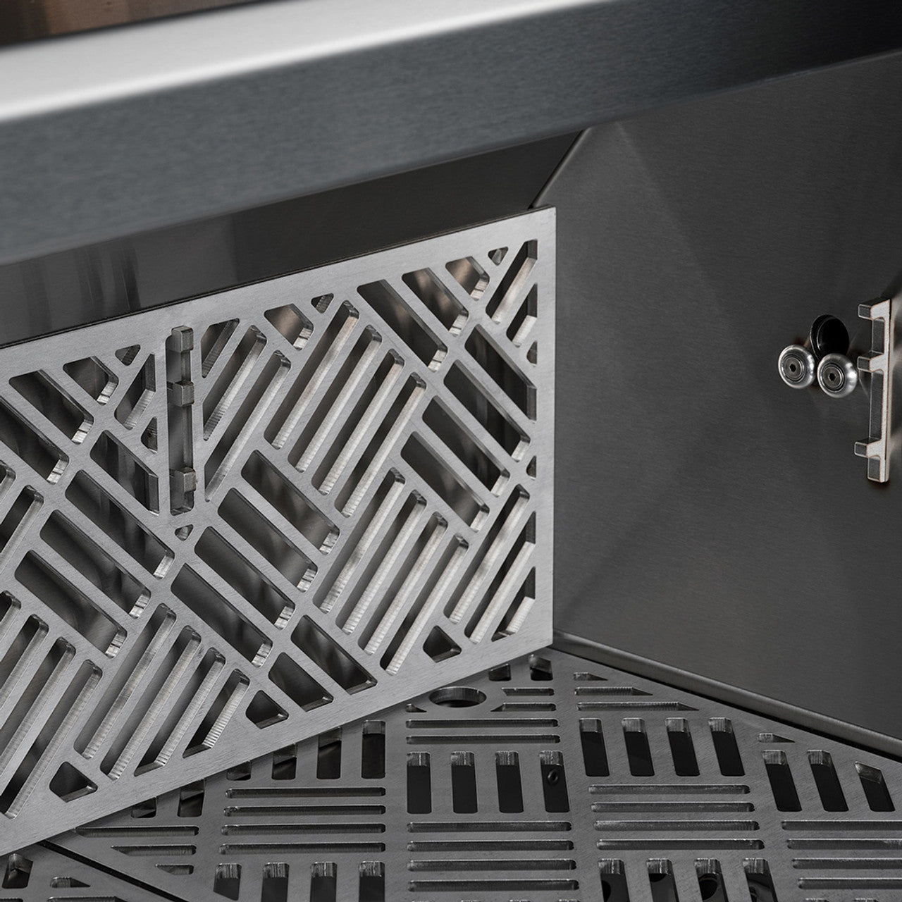 Kalamazoo K1000HS Freestanding Hybrid Fire Grill with Side Burner