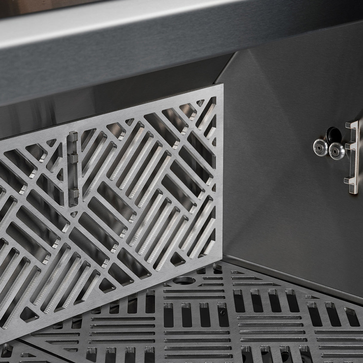 Kalamazoo K1000HS Freestanding Hybrid Fire Grill with Side Burner - K1000HS
