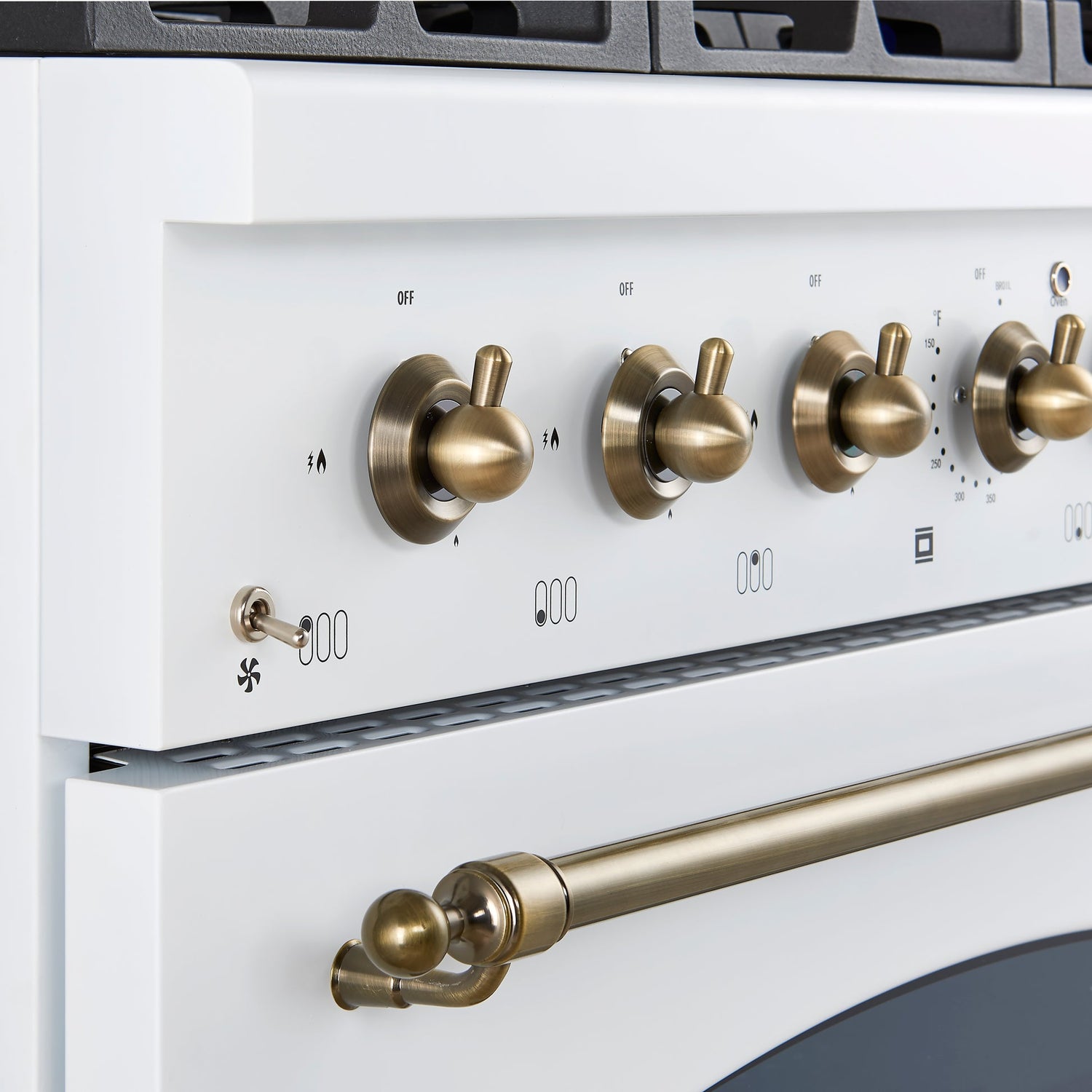 Forno Antico Freestanding Gas Range, Antique Brass Design, Convection Oven, Energy Efficient