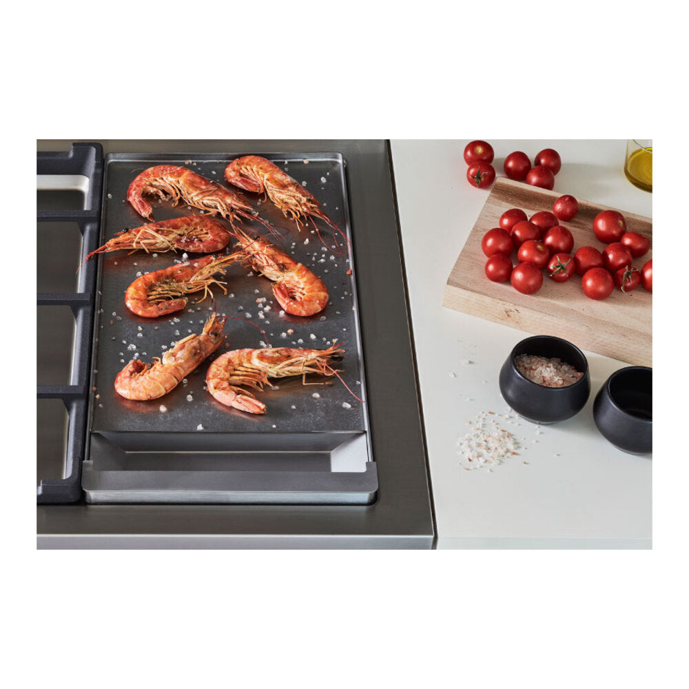 Bertazzoni Master Series 48 inch Gas Range with 6 Burners, Griddle, 7.1 cu. ft. Oven Capacity, Continuous Cast Iron Grates and Convection (Nero Black) - MAS486GGASNEV*