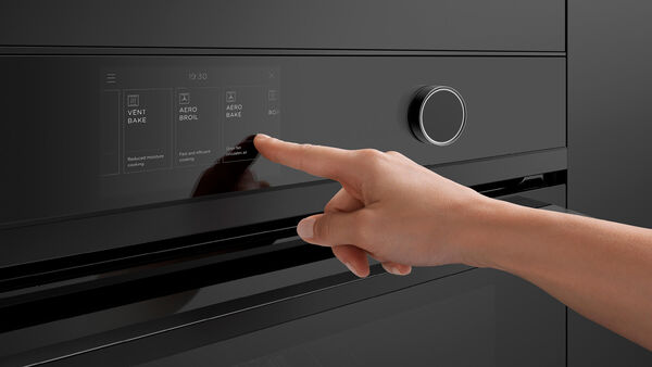 Fisher & Paykel 30" Series 9 Minimal Compact Convection Speed Oven, Black Glass – OM30NDTDB1