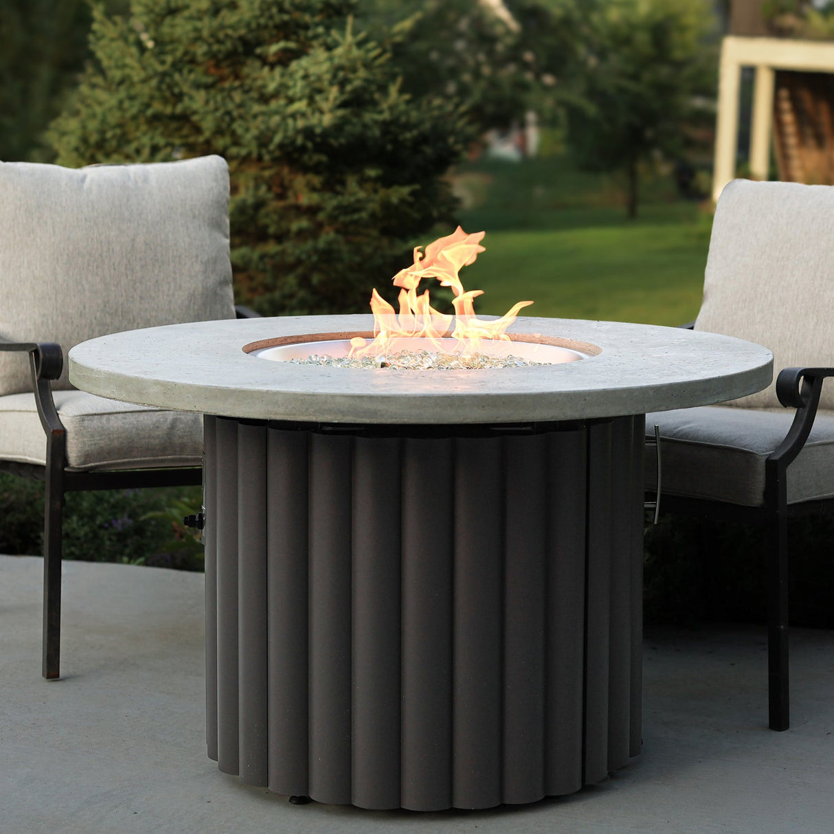 The Outdoor Greatroom Reverie 42" Round Gas Fire Pit Table - REVRBL-42-K