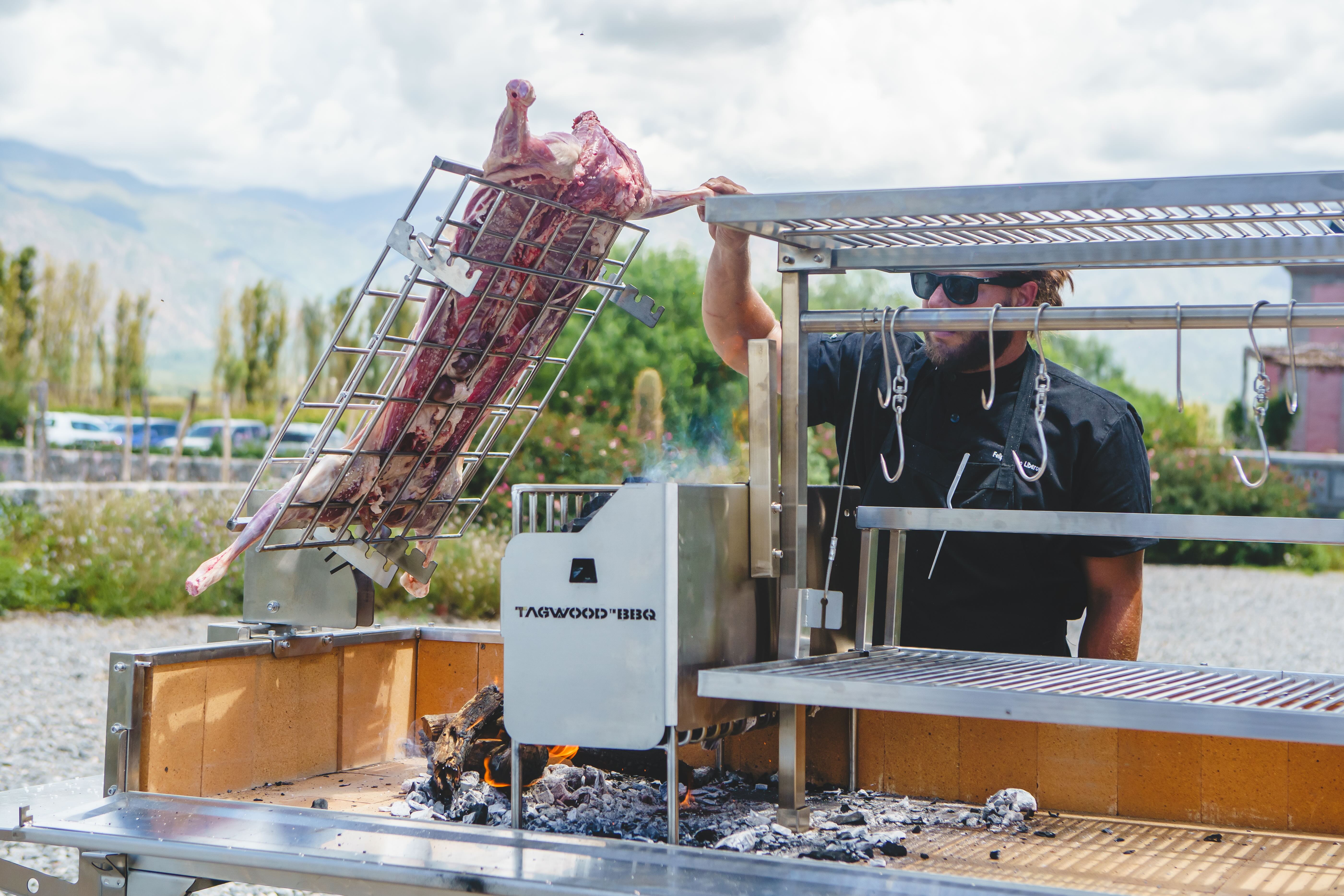 Tagwood BBQ Argentine Santa Maria Wood Fire & Charcoal Gaucho Grill | BBQ26SS --