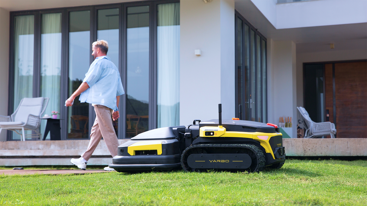 Yarbo Lawn Mower with Trimmer Bundle