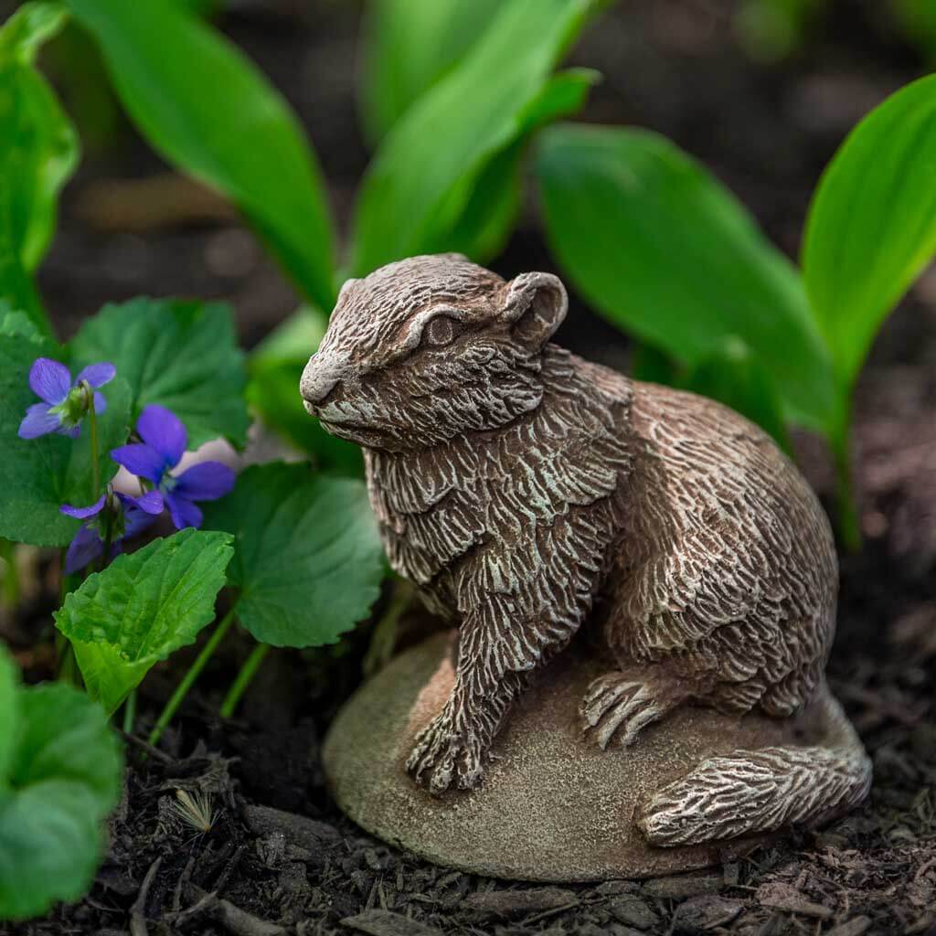Campania Chippy Garden Statue