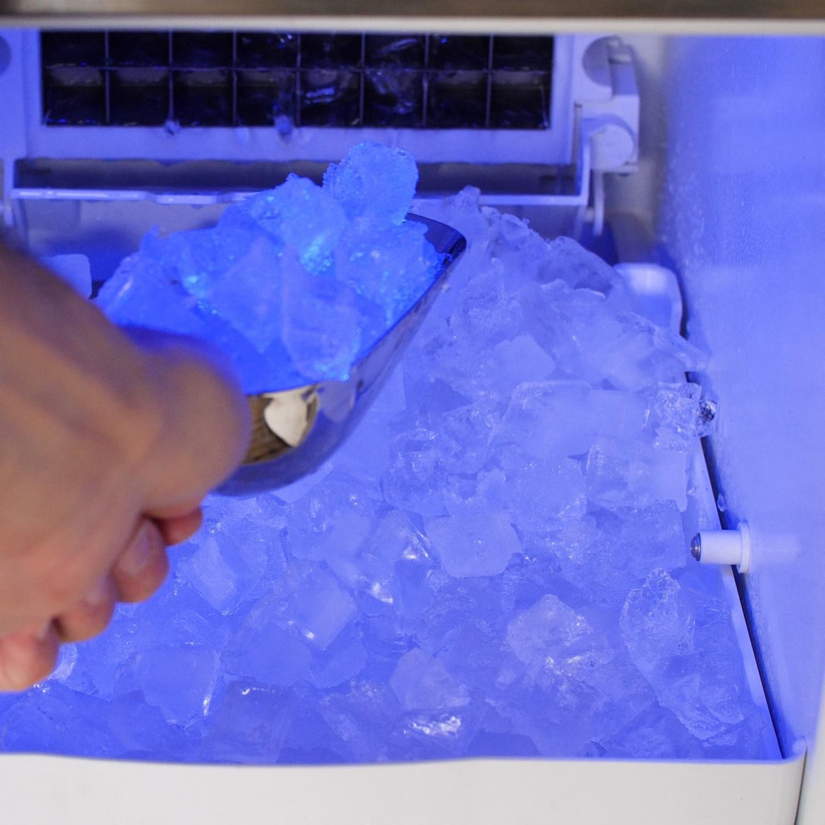 Blaze 50 Lb. 15-Inch Outdoor Ice Maker with Gravity Drain - BLZ-ICEMKR-50GR
