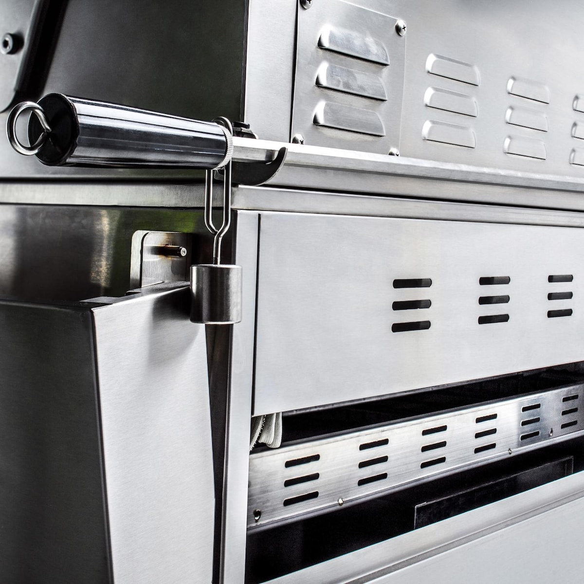 Blaze Professional LUX 44-Inch 4-Burner Gas Grill with Rear Infrared Burner - BLZ-4PRO-LP/NG