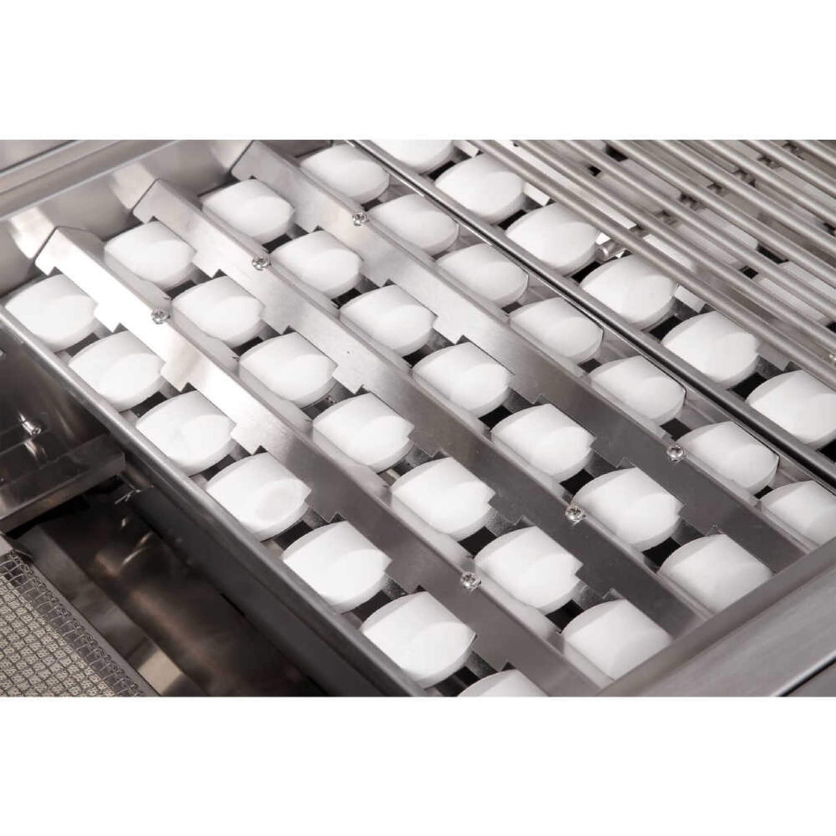 Edgestar 60K BTU Natural Gas Outdoor Built-In Grill W/ Rotisserie And LED Lighting, 30" (SAK52871)