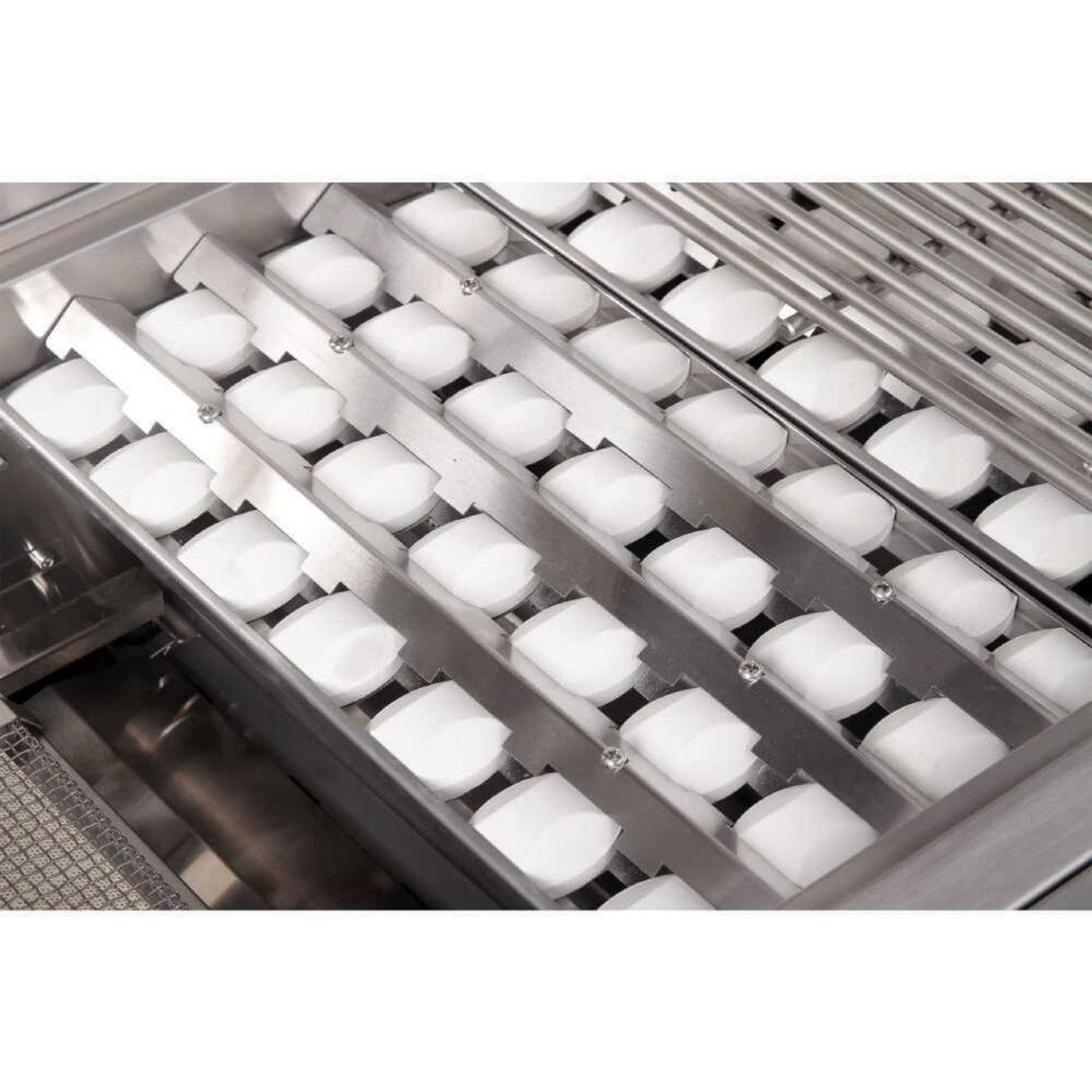 Edgestar 89K BTU 42" Built-In Natural Gas Grill With Insulated Jacket And Double Access Doors Insulated Jacket (SAK94627)