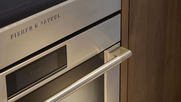 Fisher & Paykel 30" Series 9 Professional Compact Combi Steam Oven – OS30NPUX3