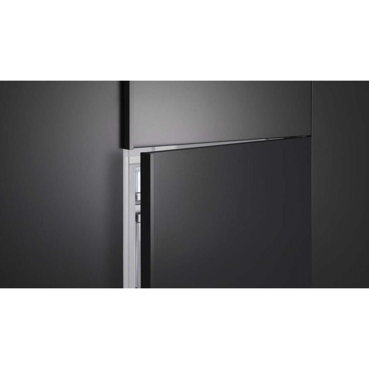 Fisher & Paykel 24" Series 7 Integrated Refrigerator Freezer -  RB2470BRV2