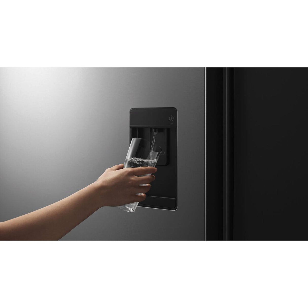 Fisher & Paykel 18.2cu ft Series 5 Refrigerator Freezer, Ice & water - RF178WRNUX1