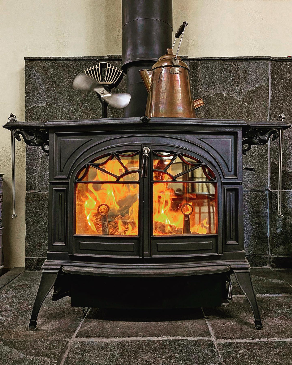 Vermont Castings Defiant Wood Burning Stove - 1975-CAT-C