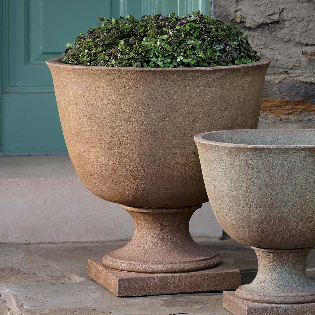 Campania Hampstead Urn - P-958