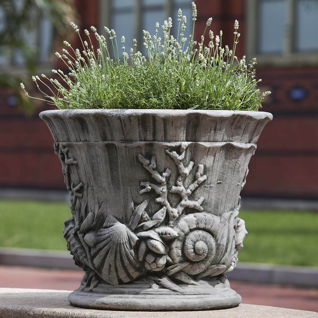 Campania Smithsonian Chesapeake Urn - P-522