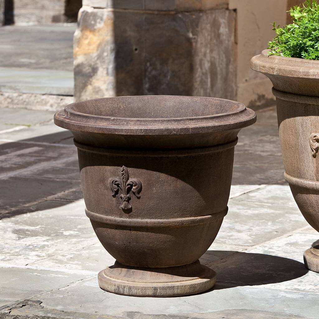 Campania Fleur de Lis Urn - P-573