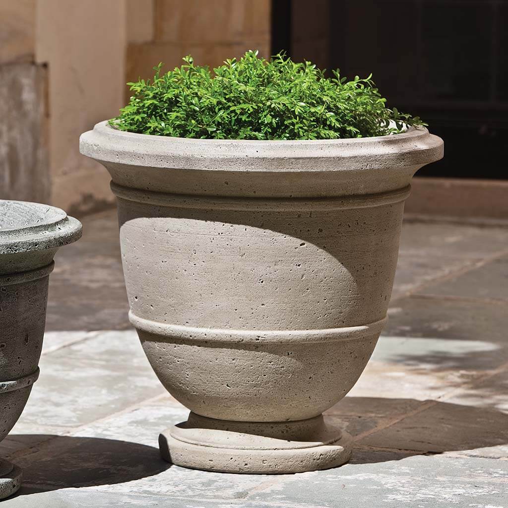 Campania Relais Urn - P-575