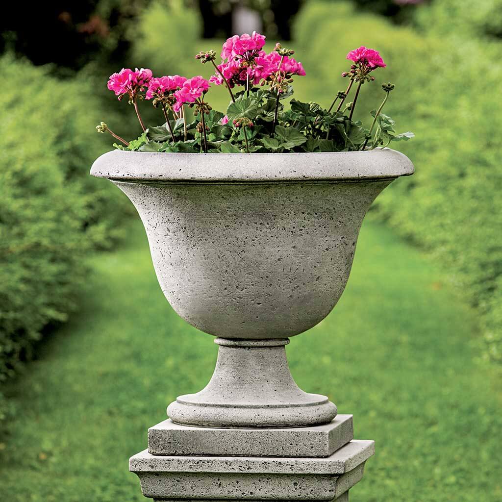 Campania Fairfield Urn - P-608