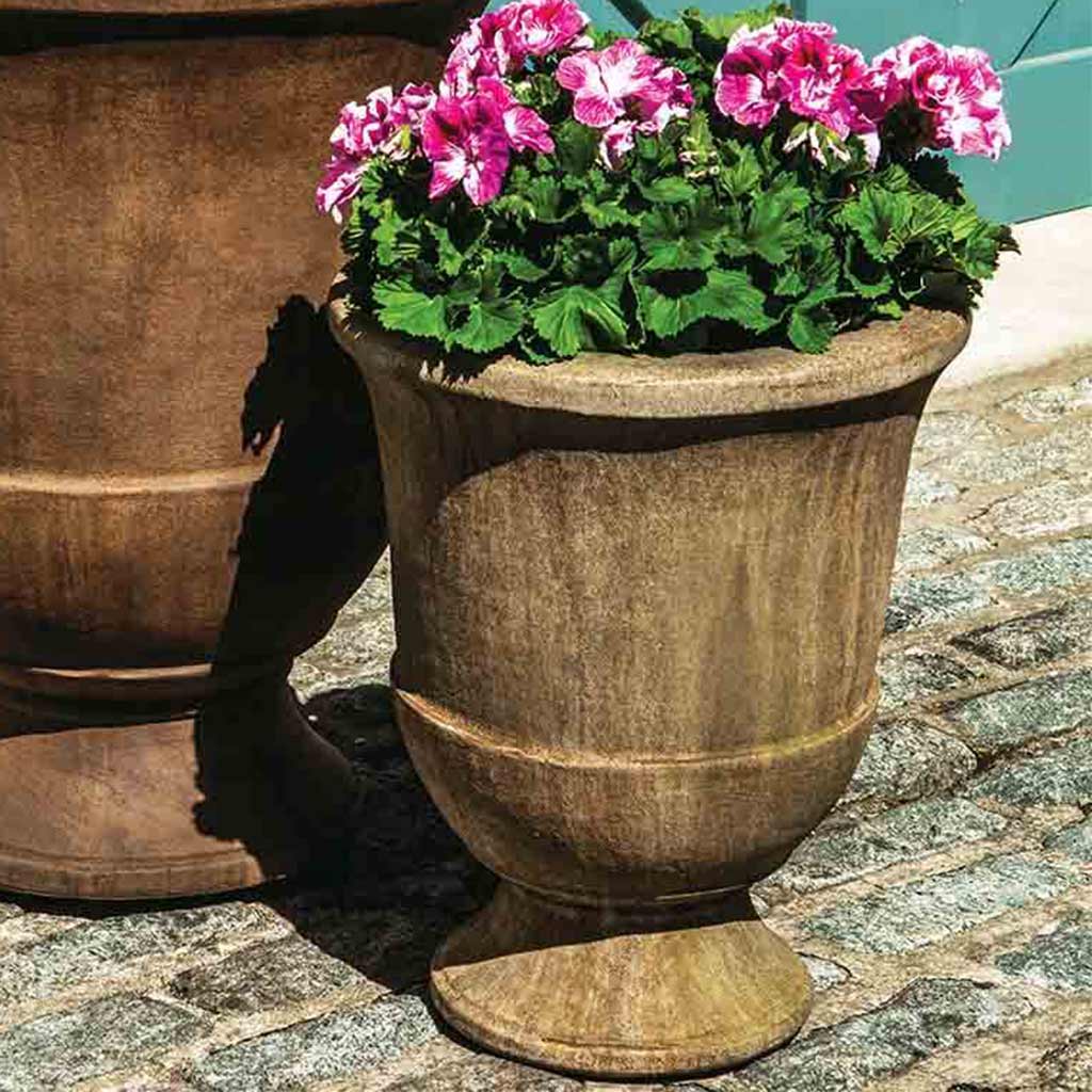 Campania Pascal Urn - P-664